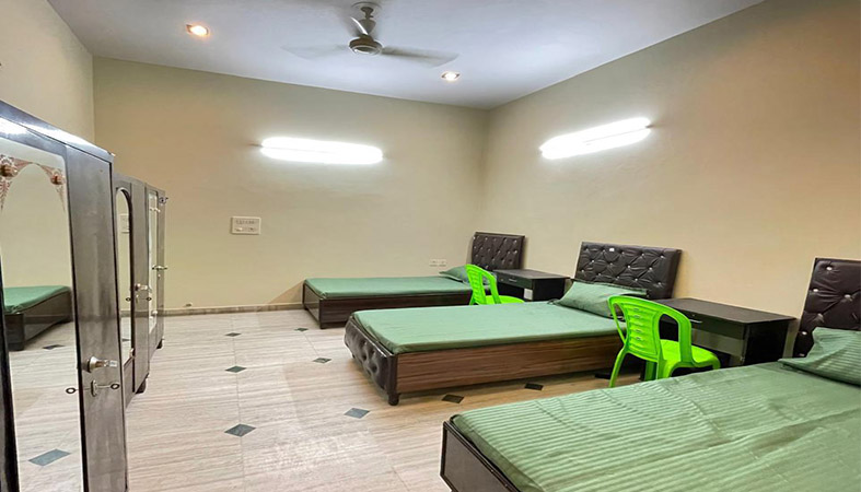 best pg in kamla nagar delhi